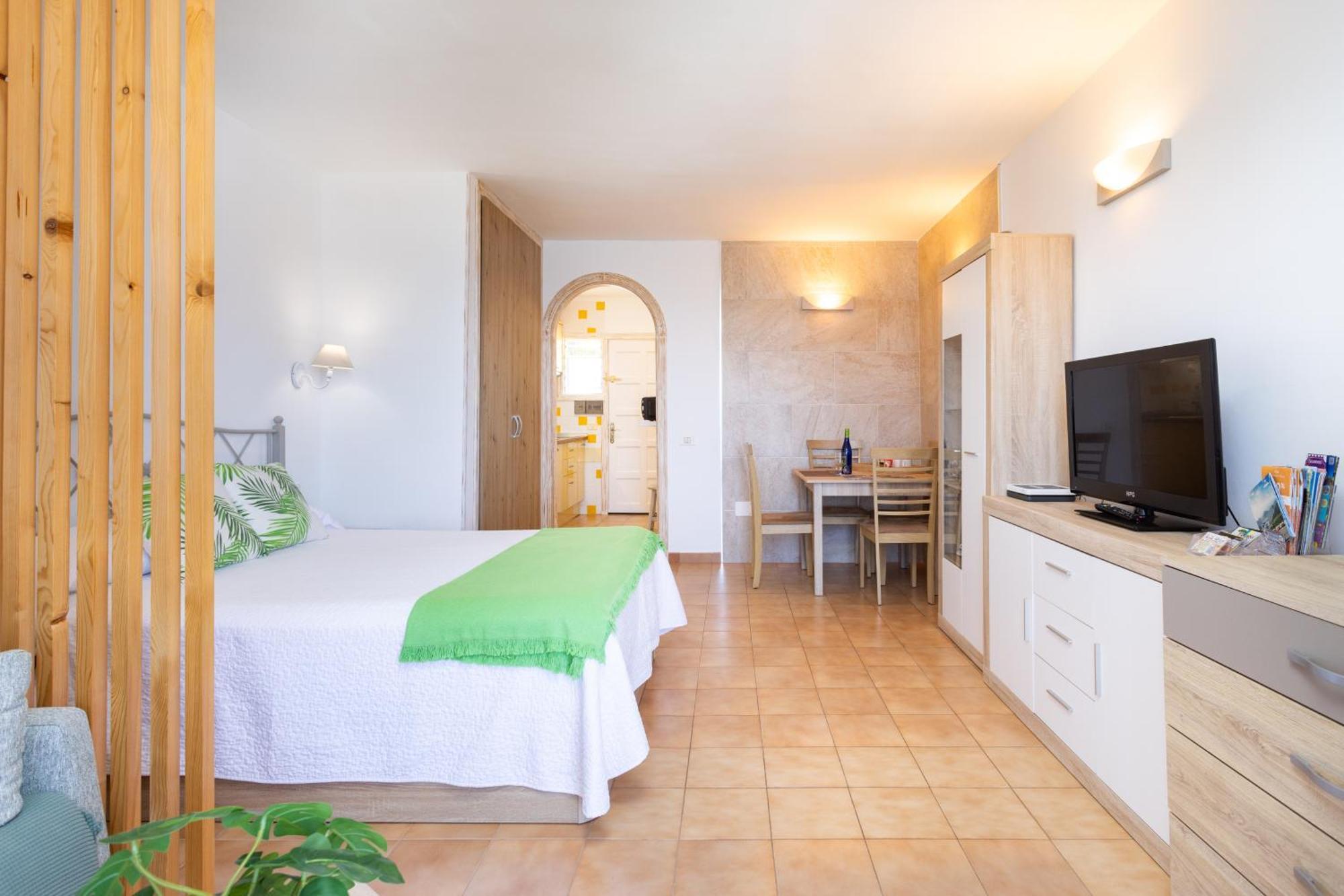 Cozy Seafront Studio With Balcony & Ocean Views San Marcos  Екстериор снимка